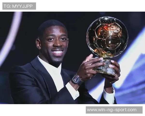 足球莫罗的传奇之路：从草根球员到世界瞩目的足球明星